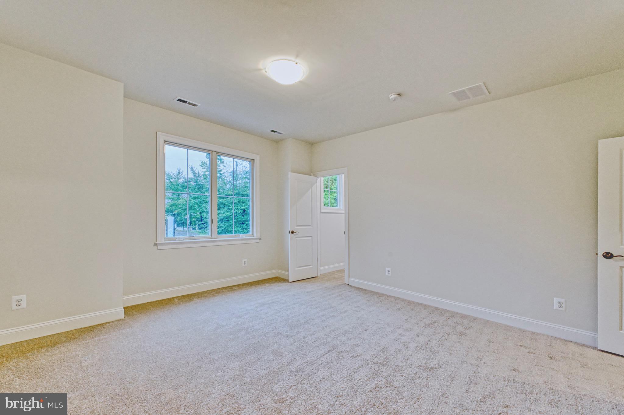 LAUREL RIDGE CROSSING - Residential