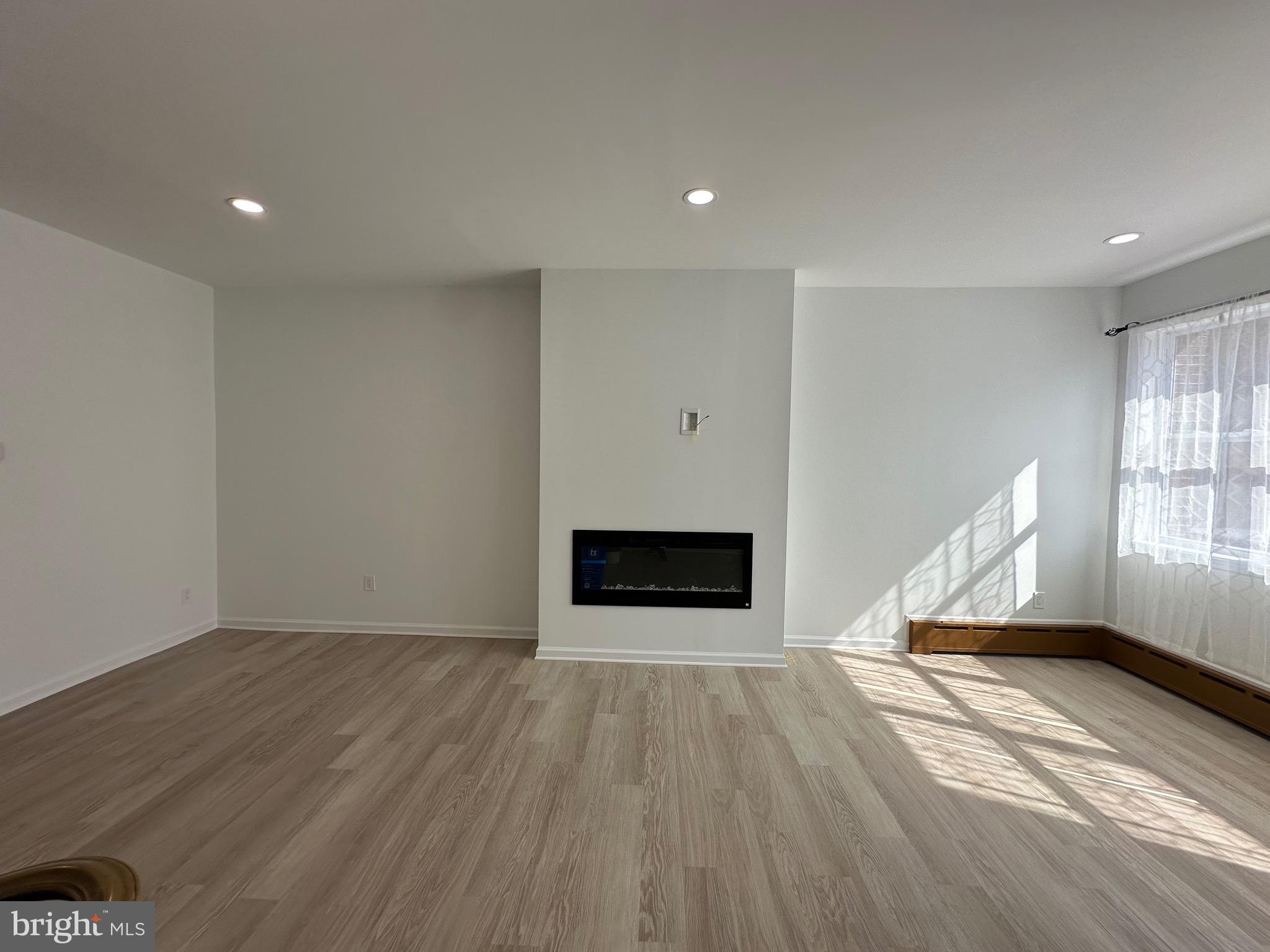 LOWER MOYAMENSING - Residential