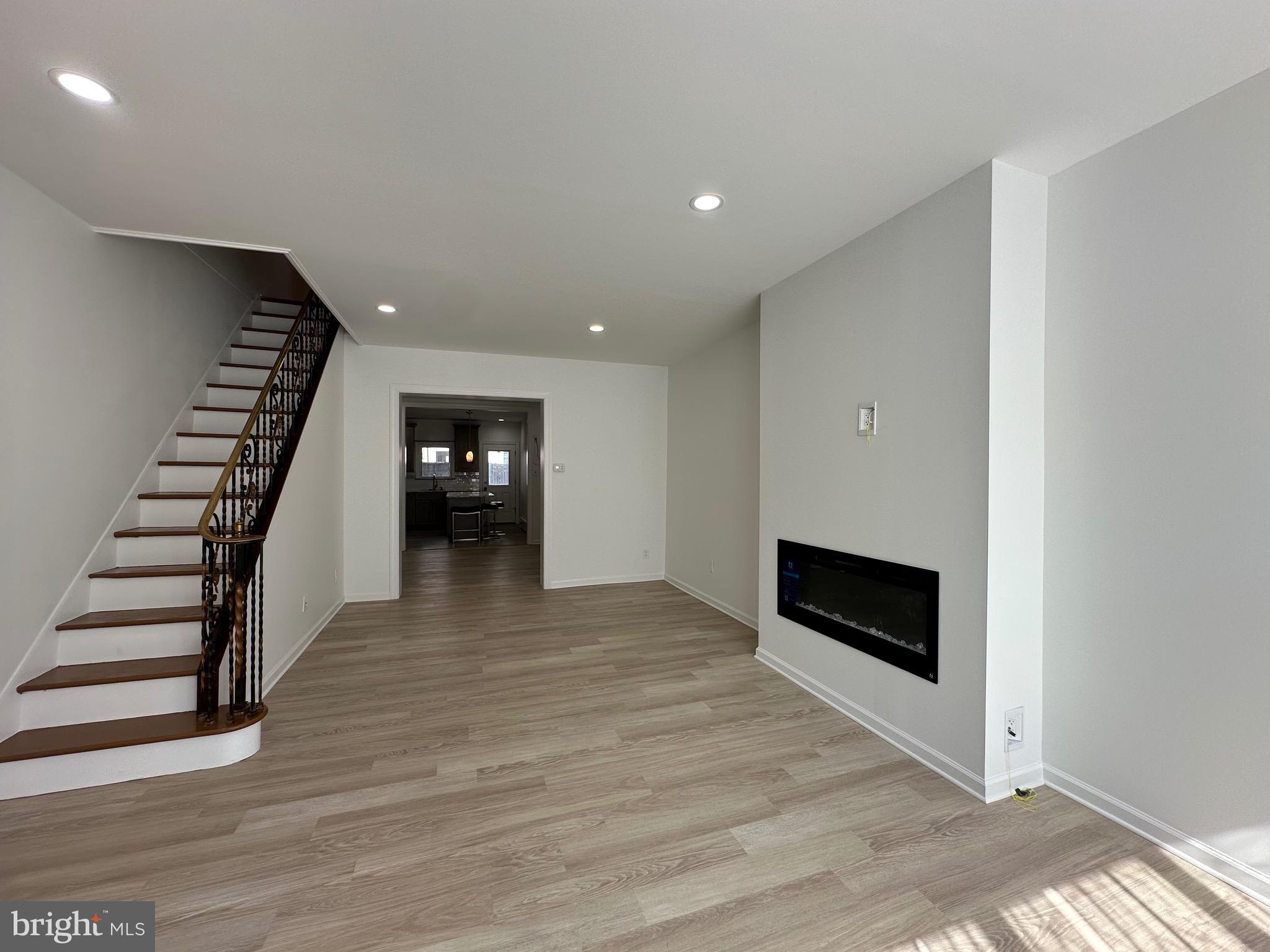 LOWER MOYAMENSING - Residential