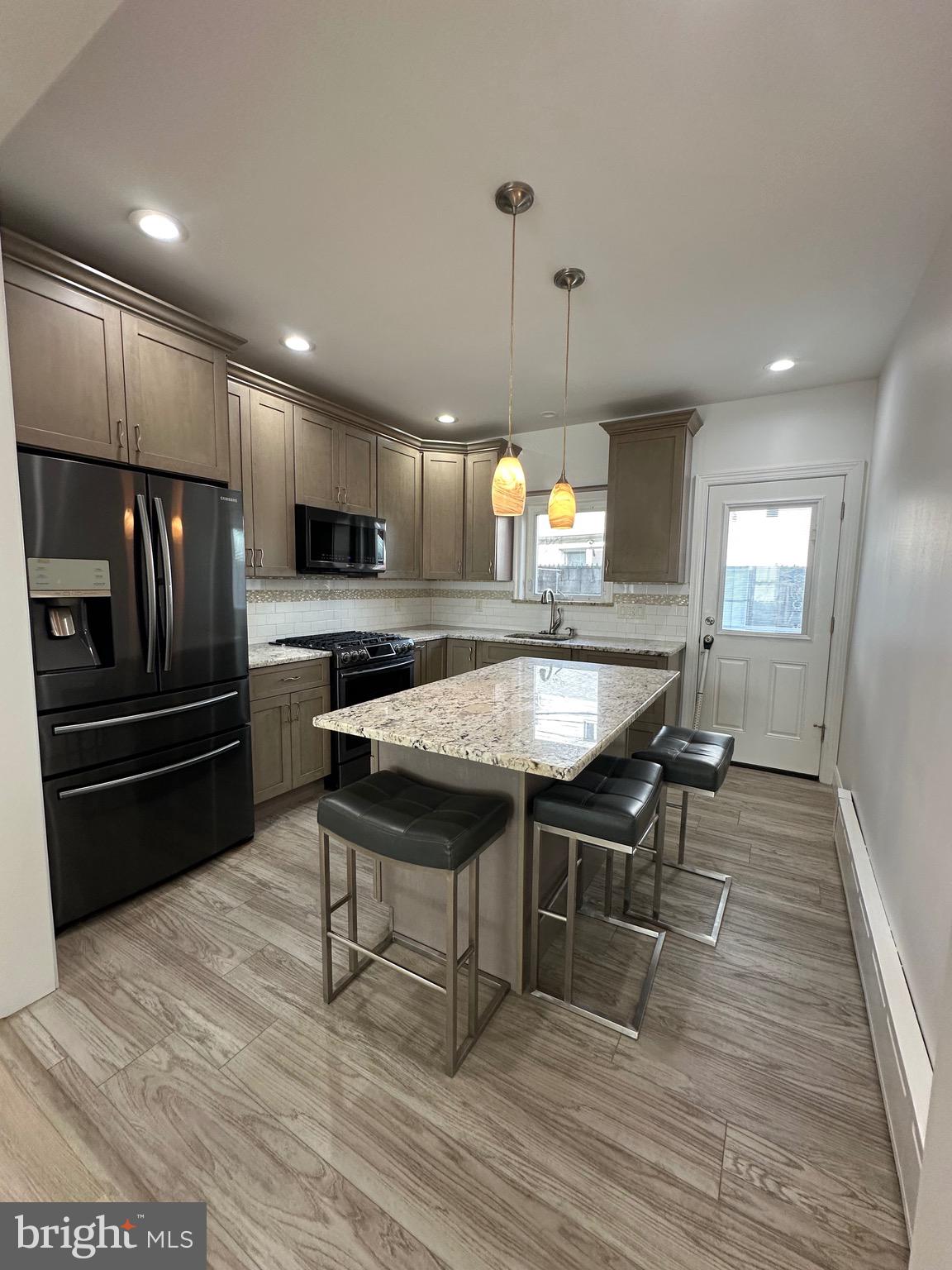LOWER MOYAMENSING - Residential
