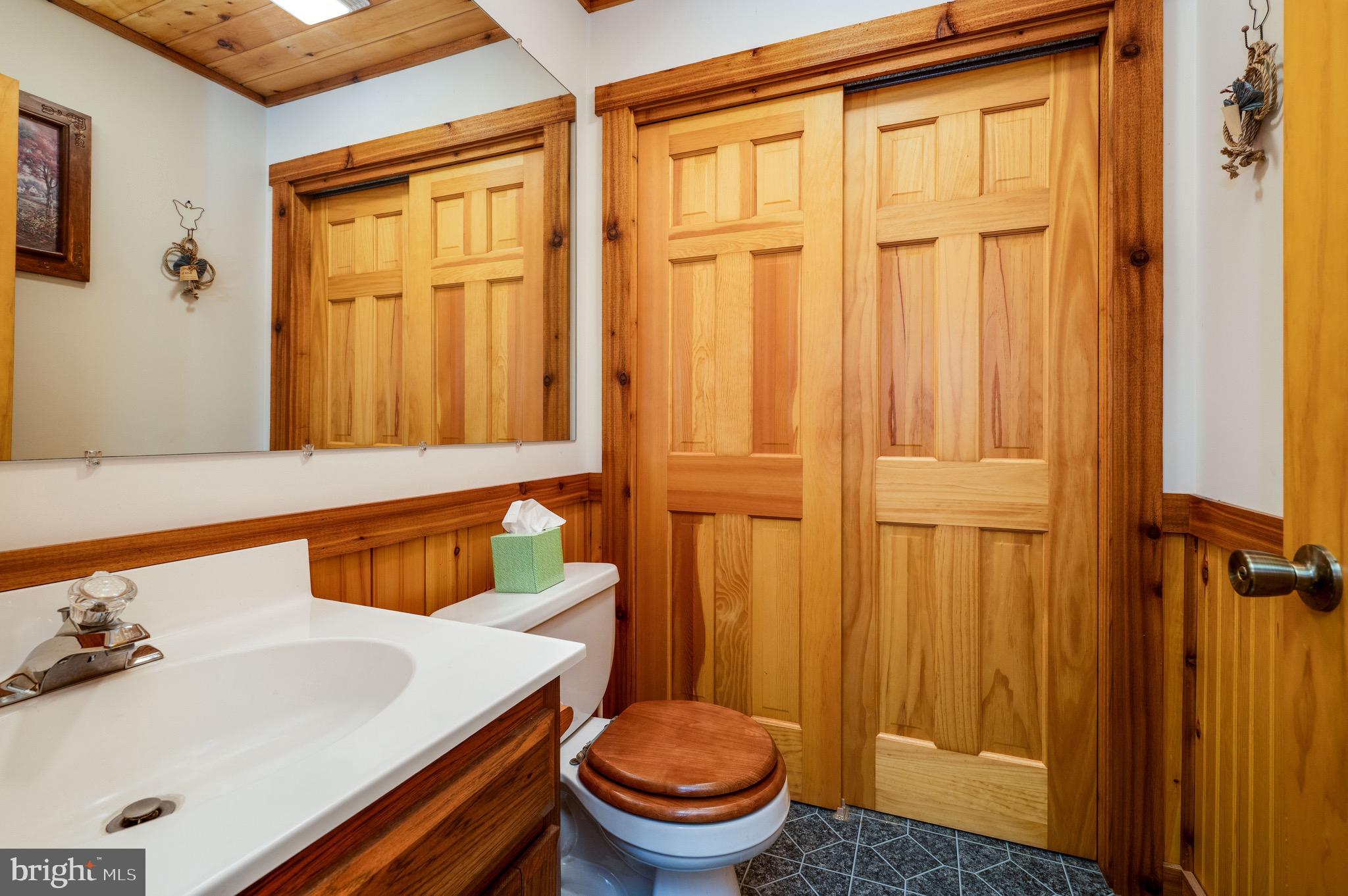 WHITFORD HILL - Residential