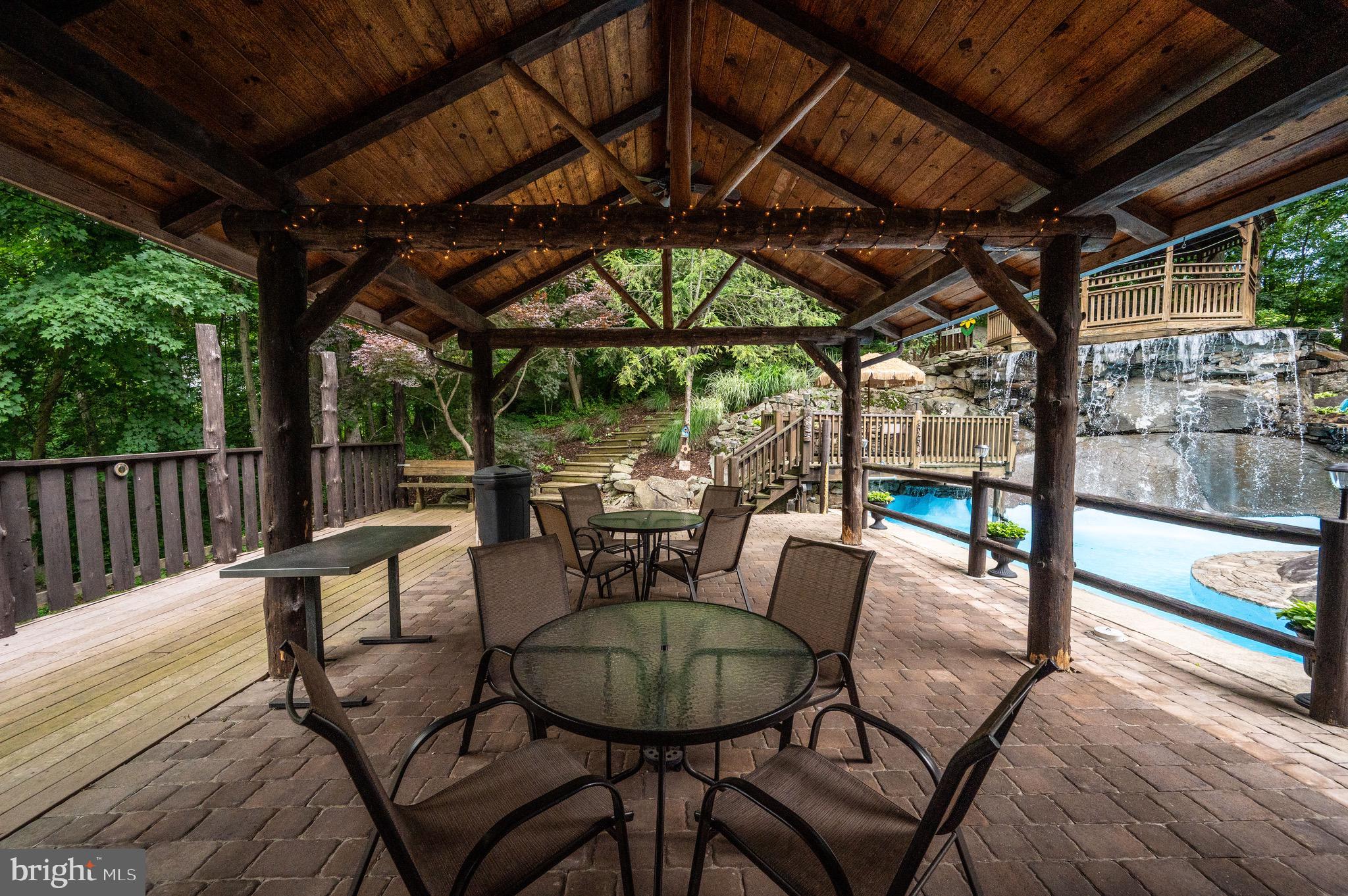 WHITFORD HILL - Residential