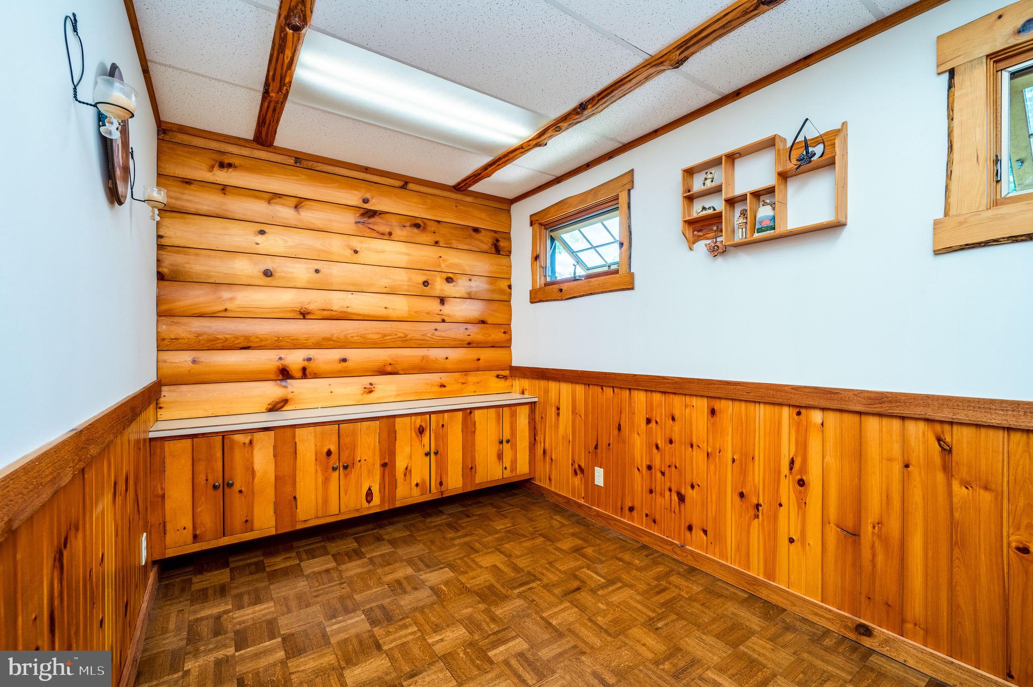 WHITFORD HILL - Residential