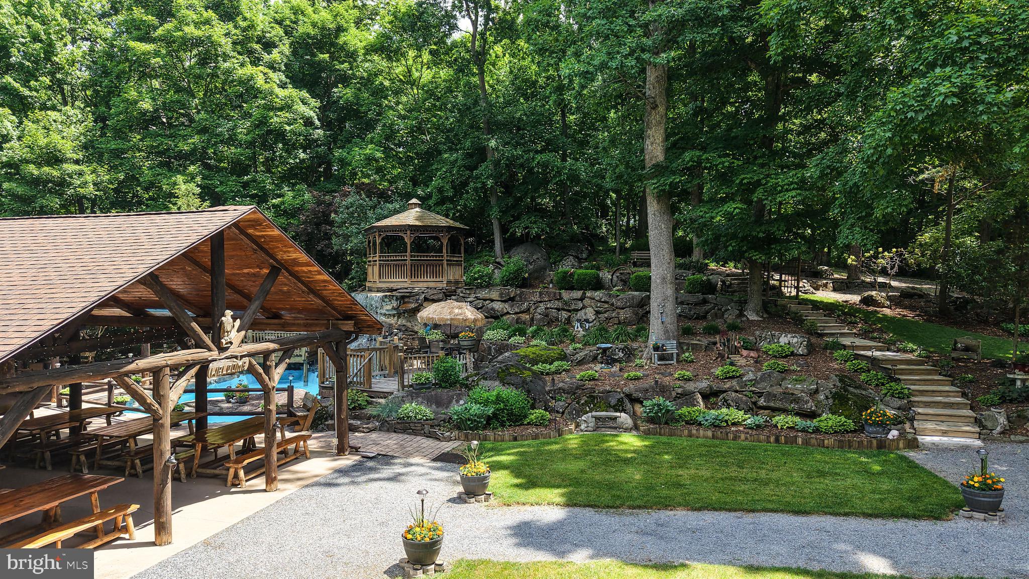 WHITFORD HILL - Residential