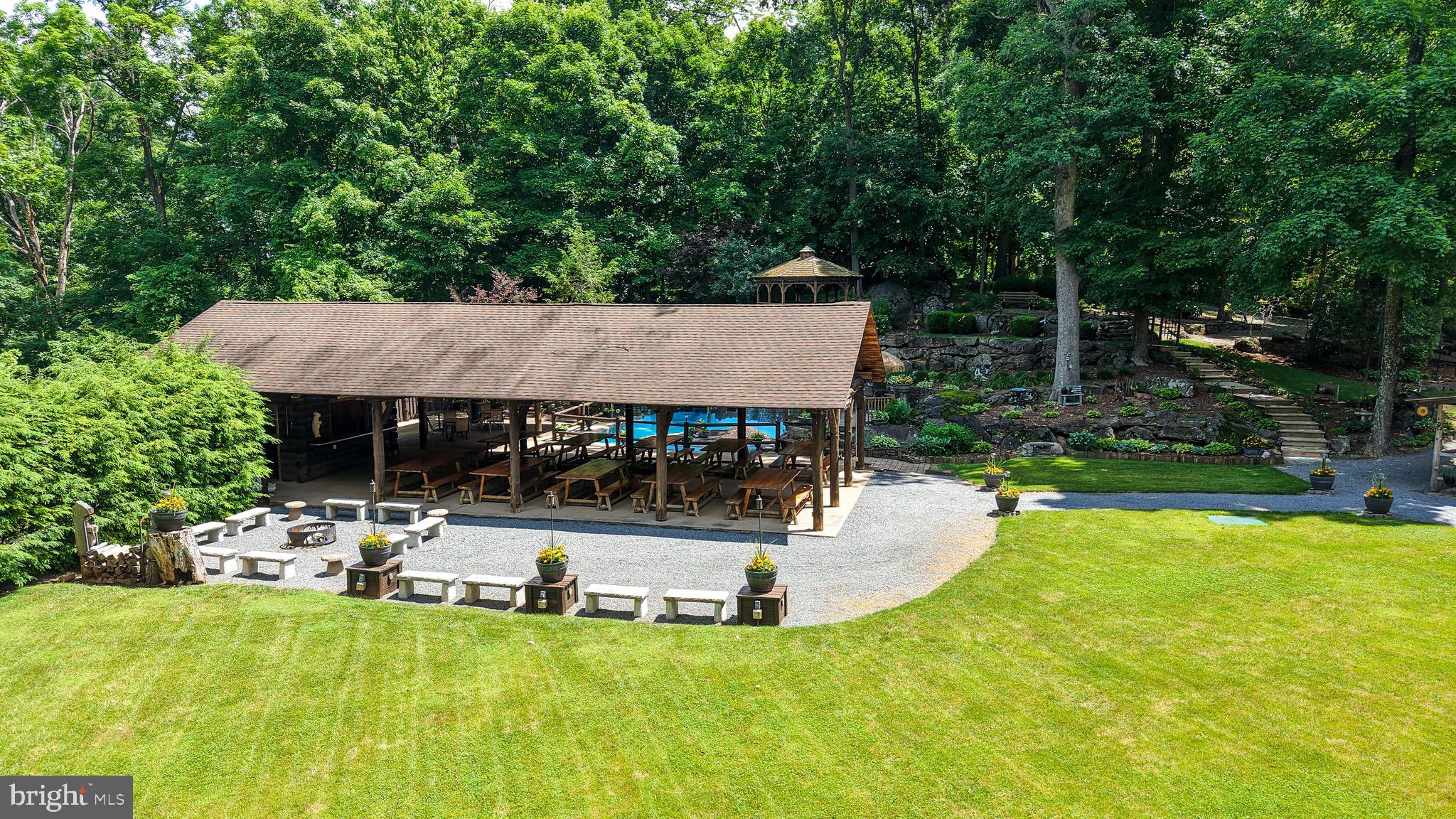WHITFORD HILL - Residential