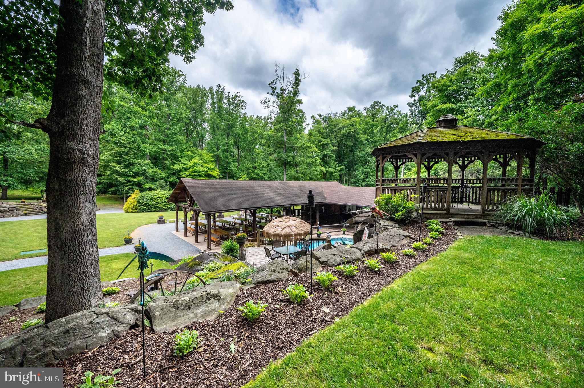 WHITFORD HILL - Residential