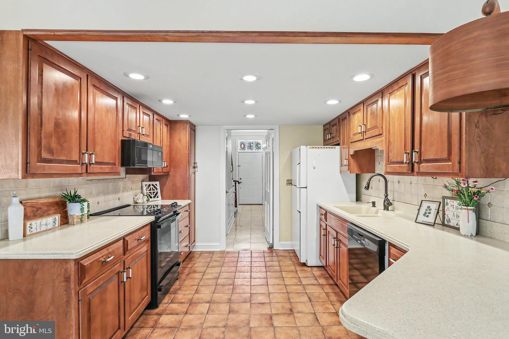 HERITAGE ACRES - Residential