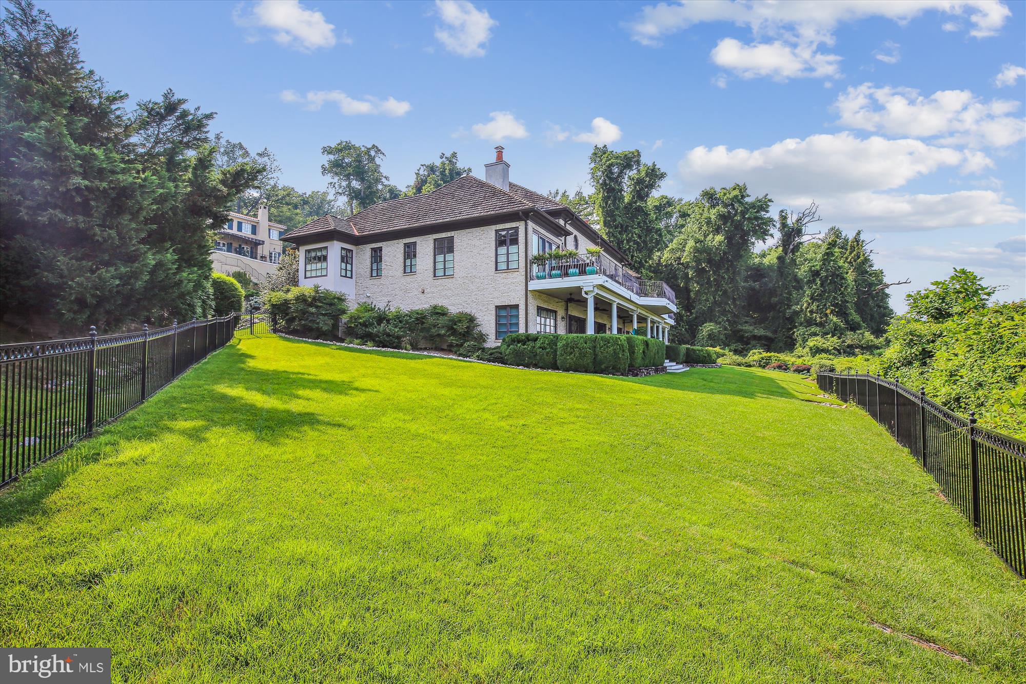 ARCTURUS ON THE POTOMAC - Residential
