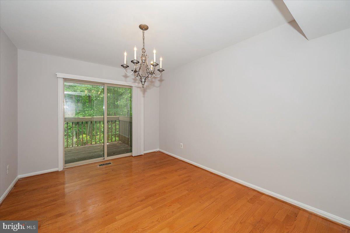SHADOW OAK - Residential