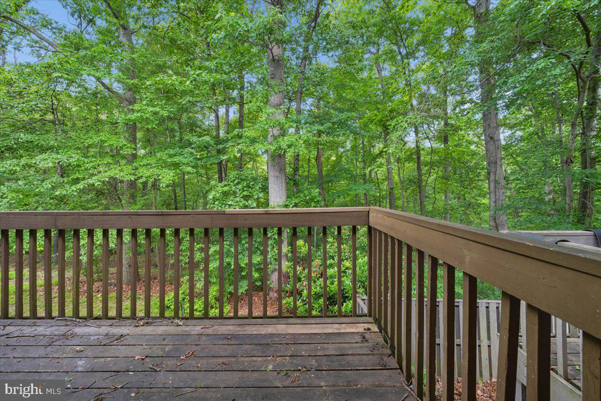 SHADOW OAK - Residential