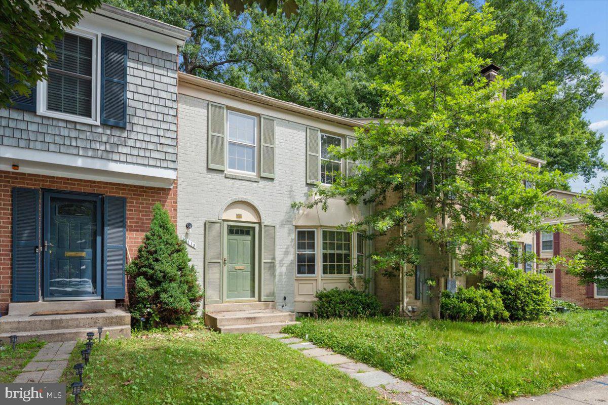 SHADOW OAK - Residential