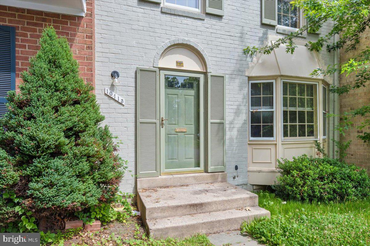 SHADOW OAK - Residential