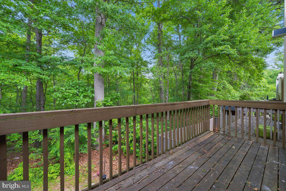 SHADOW OAK - Residential