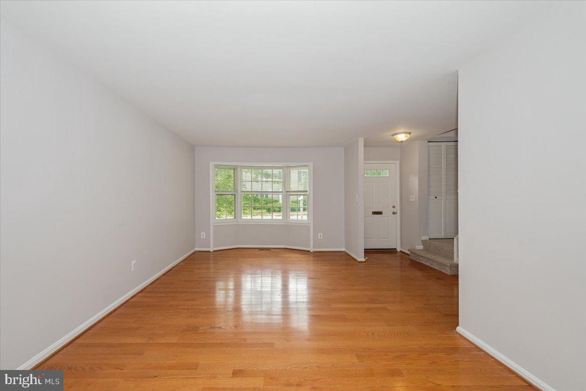 SHADOW OAK - Residential