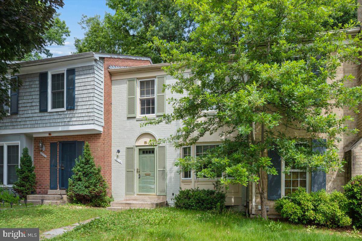 SHADOW OAK - Residential