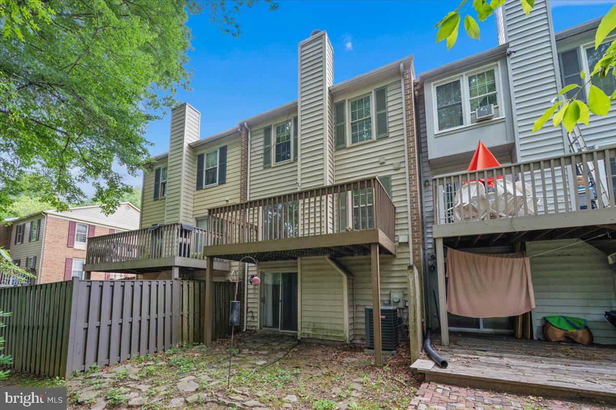 SHADOW OAK - Residential