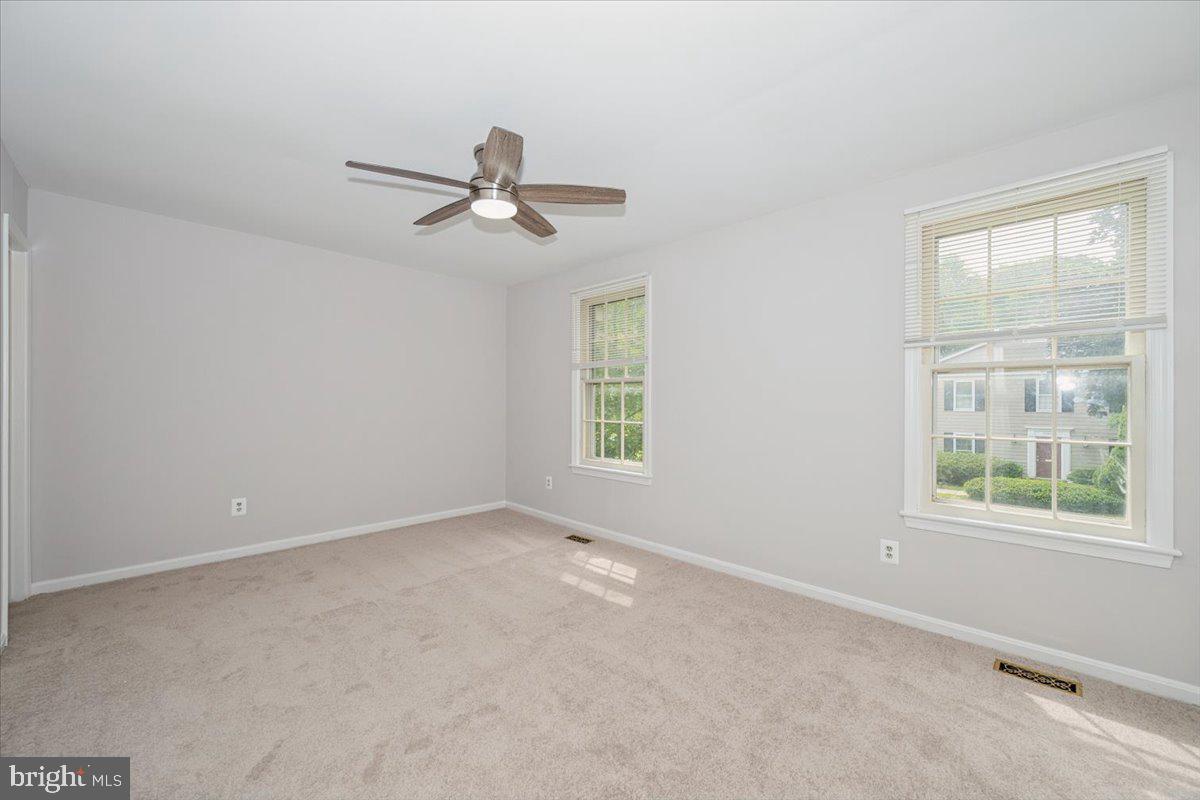 SHADOW OAK - Residential