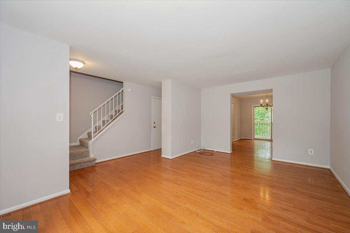 SHADOW OAK - Residential