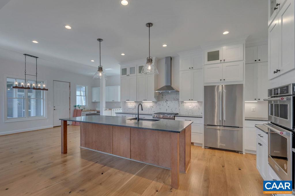LOCHLYN HILL - Residential