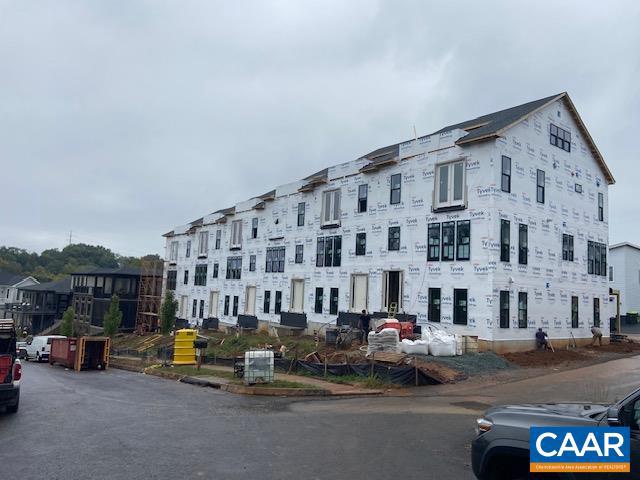 LOCHLYN HILL - Residential
