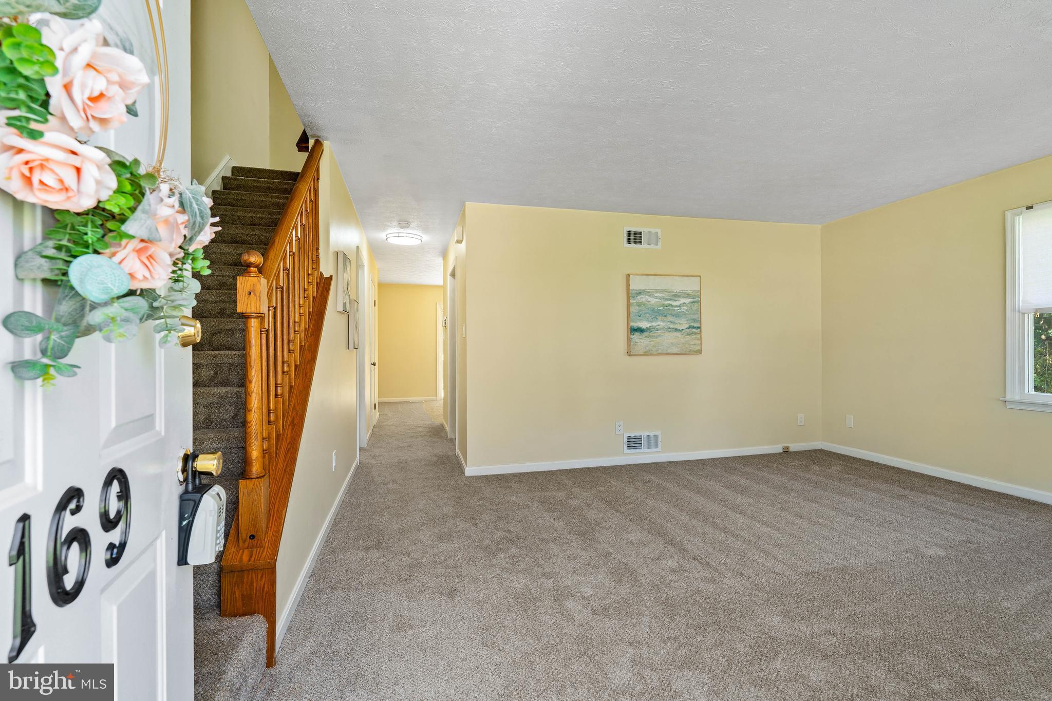 VILLAGE KNOLL - Residential