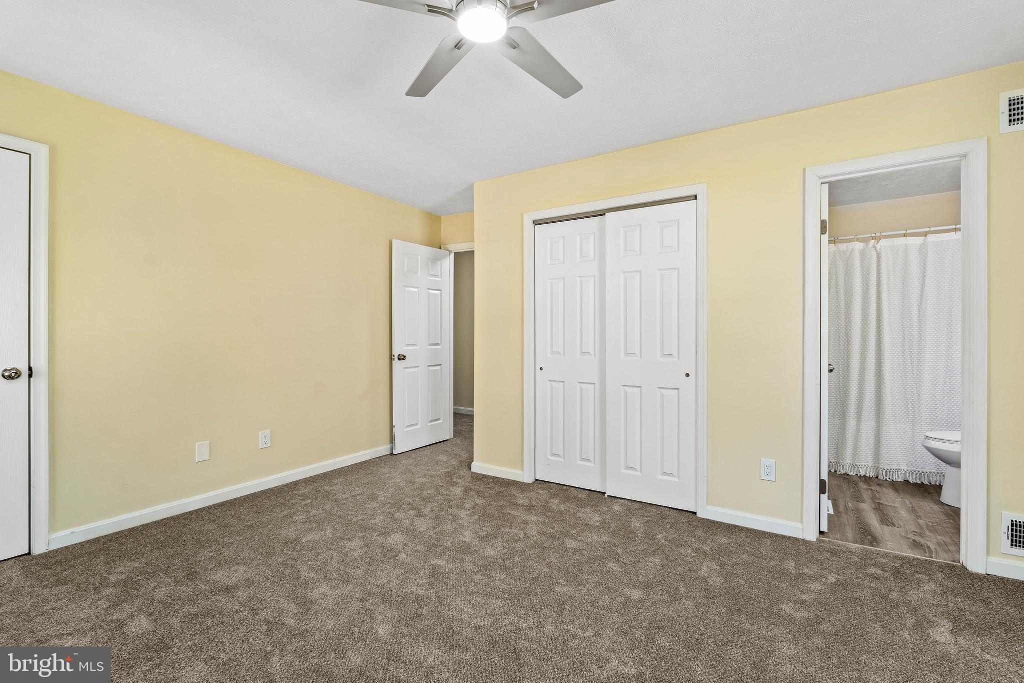 VILLAGE KNOLL - Residential