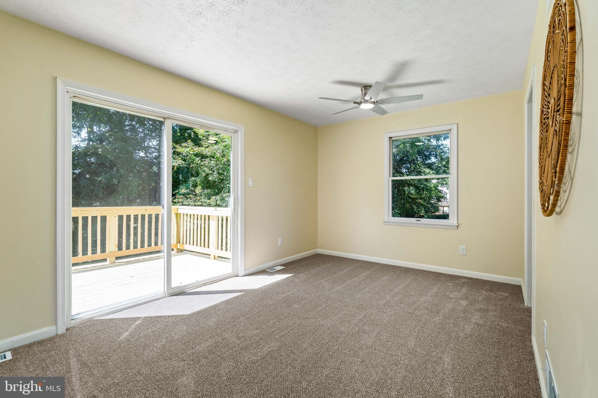 VILLAGE KNOLL - Residential