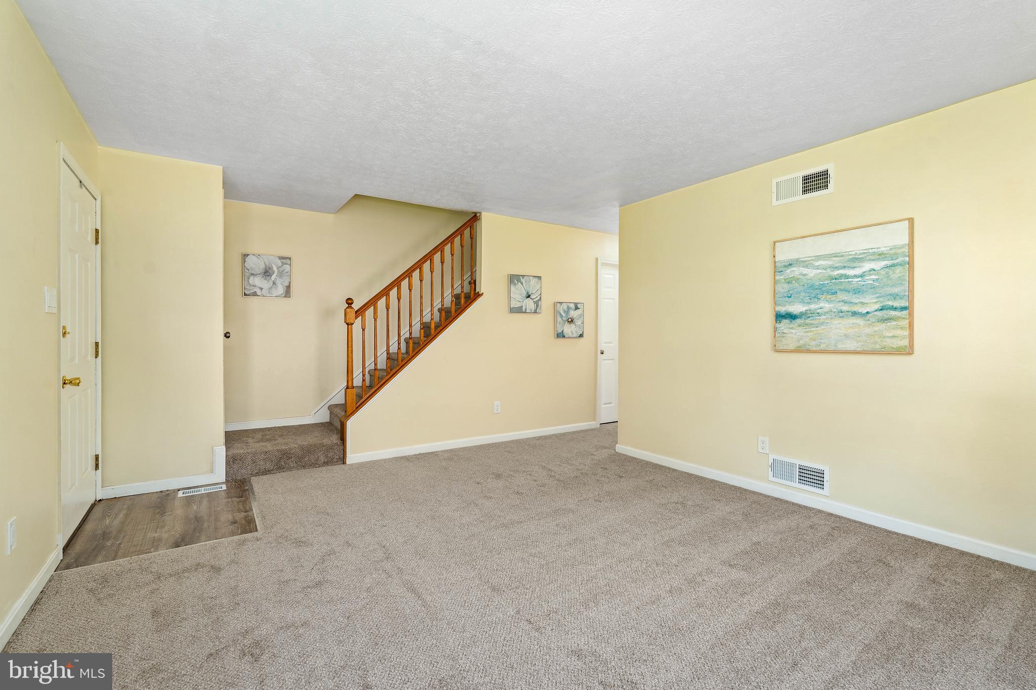 VILLAGE KNOLL - Residential