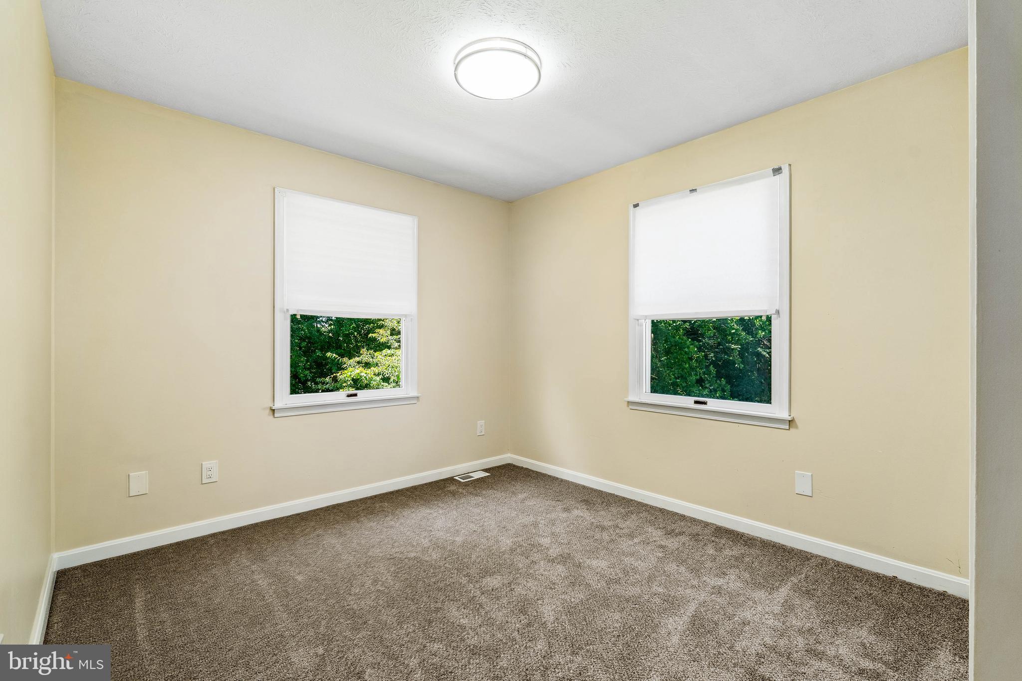 VILLAGE KNOLL - Residential
