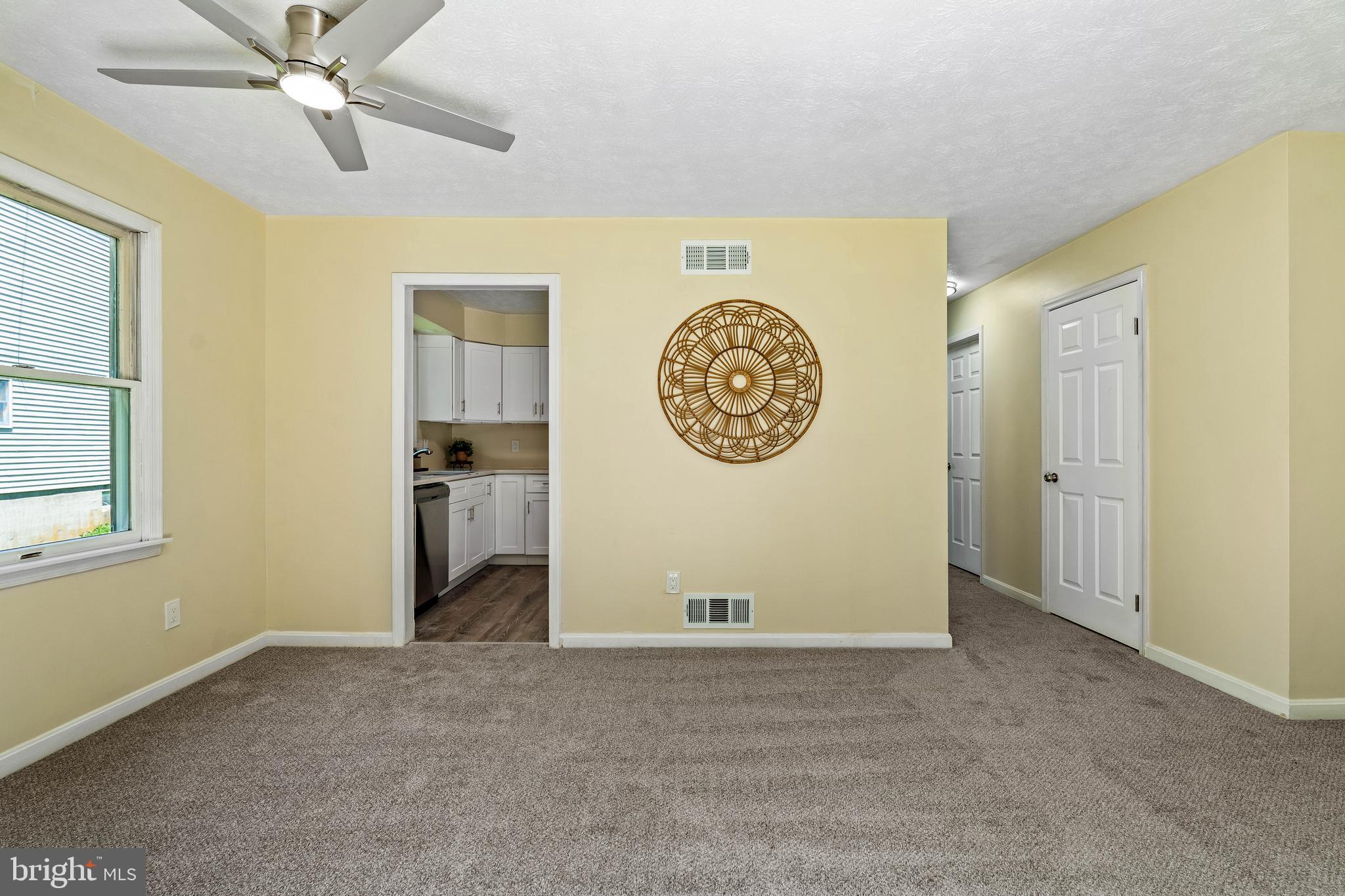 VILLAGE KNOLL - Residential