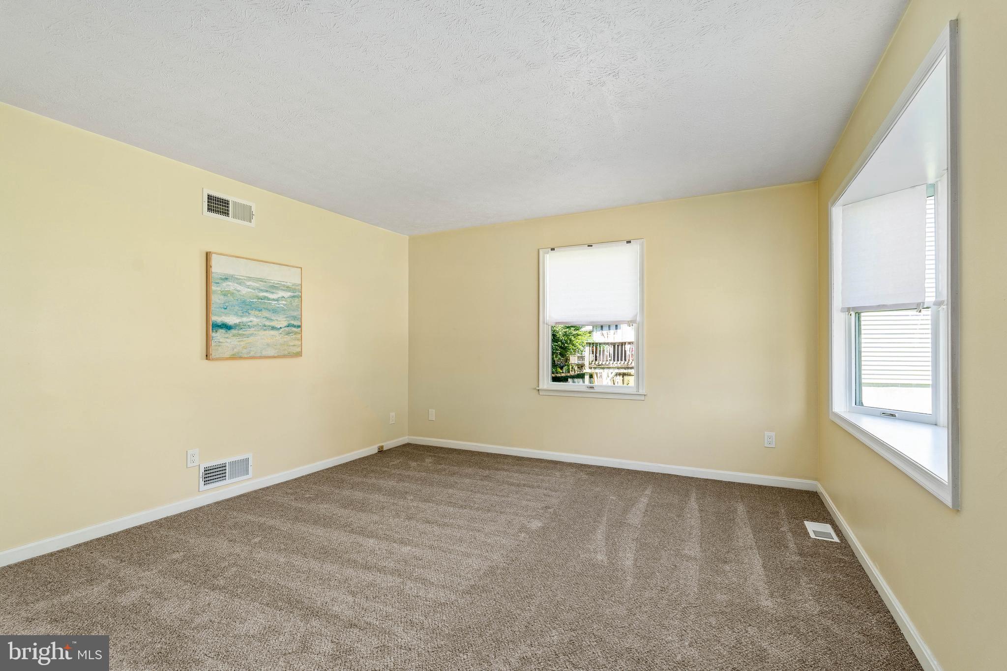 VILLAGE KNOLL - Residential