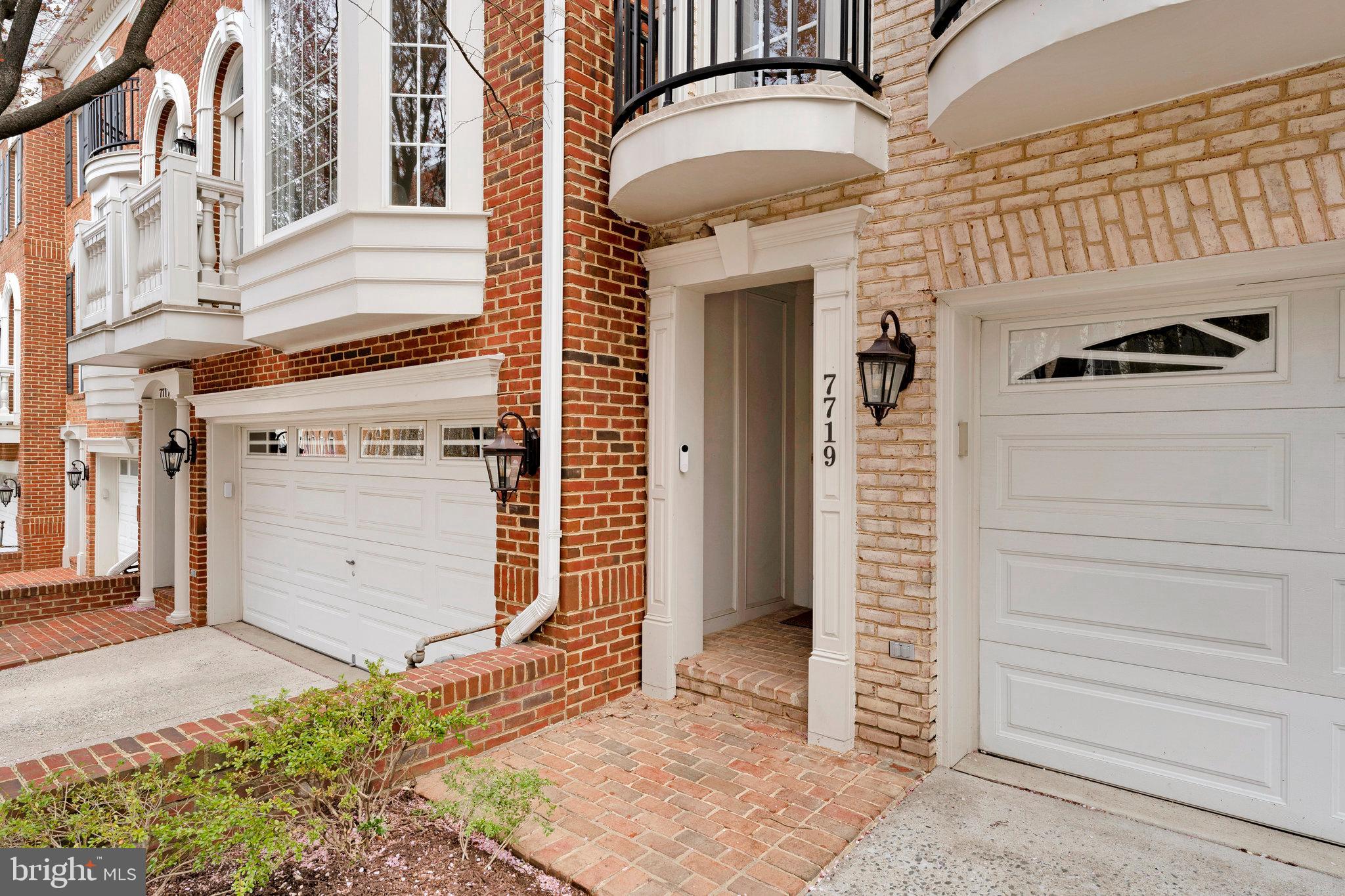 MCLEAN PLACE TOWNHOME - Residential Lease