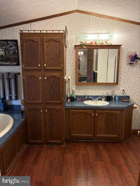 COUNTRY ACRES GOLD - Residential
