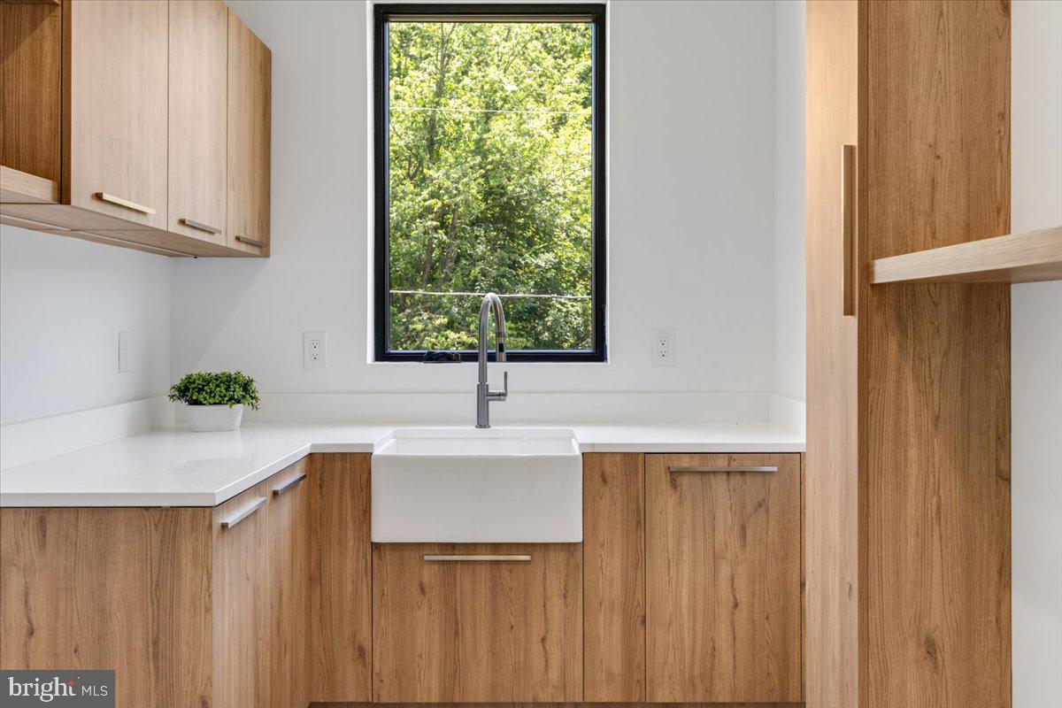MARSHALL WOODS - Residential
