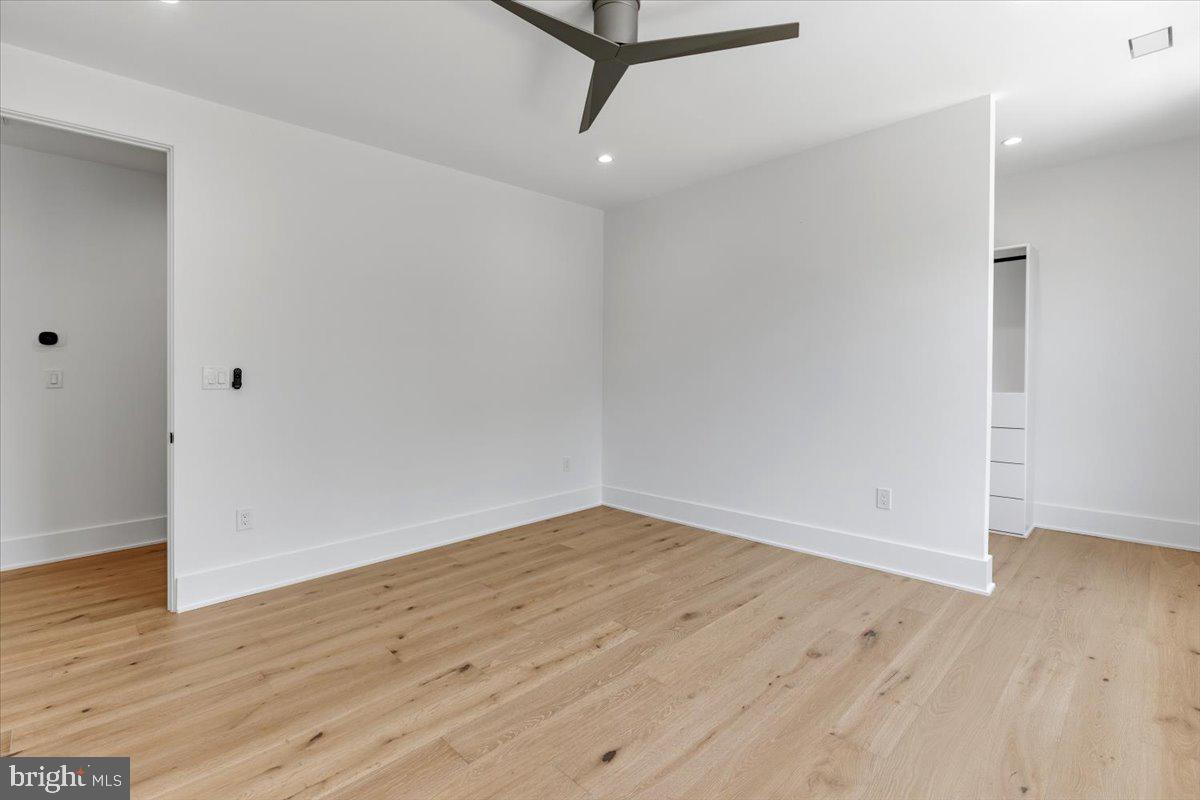 MARSHALL WOODS - Residential
