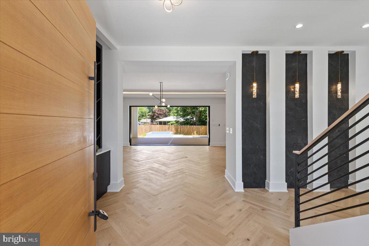 MARSHALL WOODS - Residential