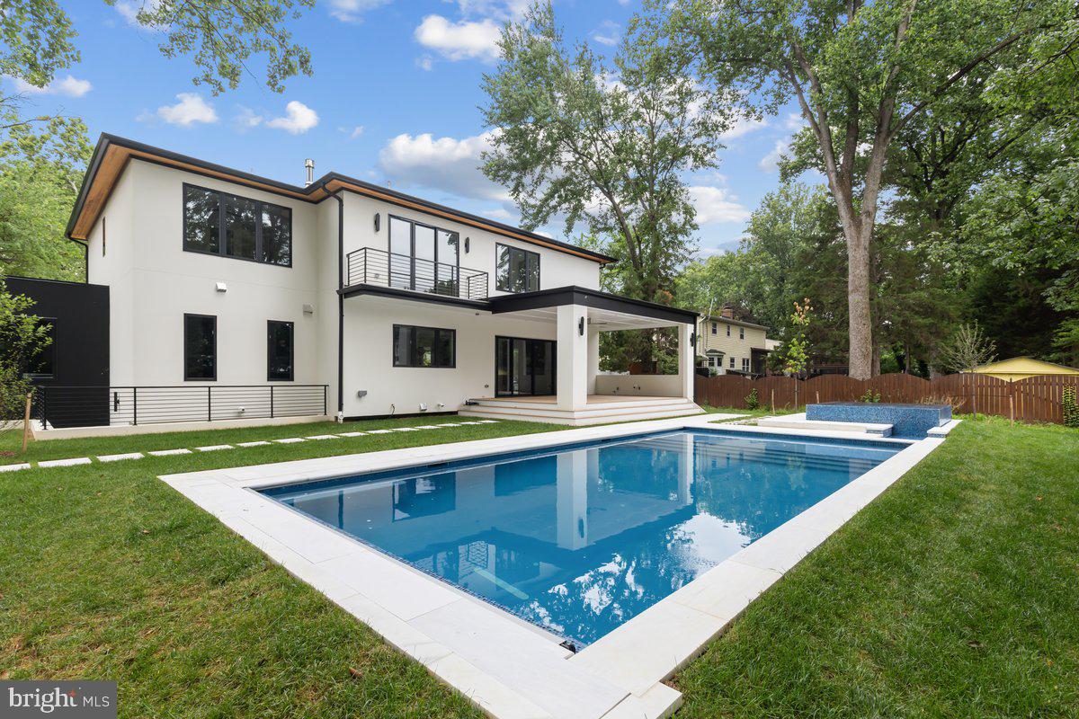 MARSHALL WOODS - Residential
