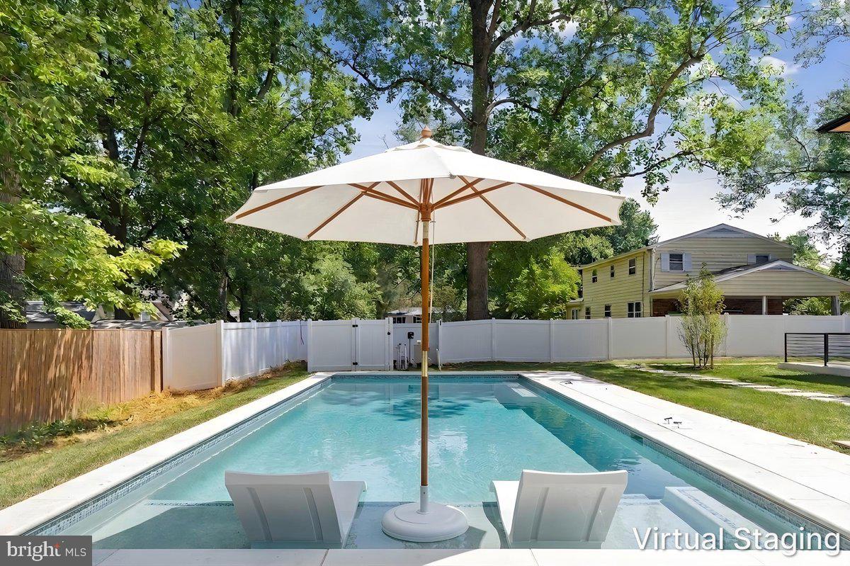MARSHALL WOODS - Residential
