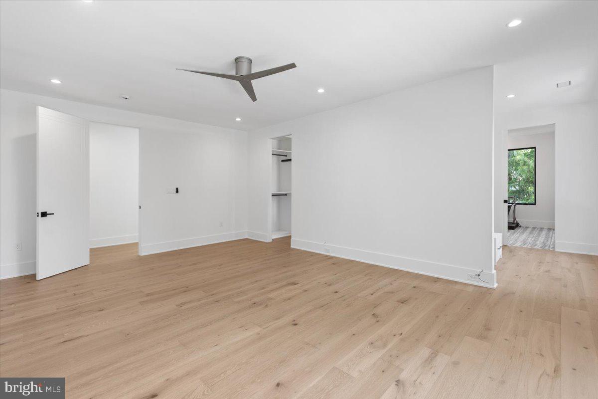 MARSHALL WOODS - Residential