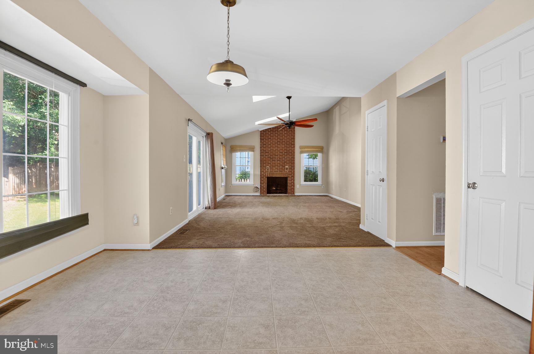 LIFESTYLE AT SULLY STATION - Residential