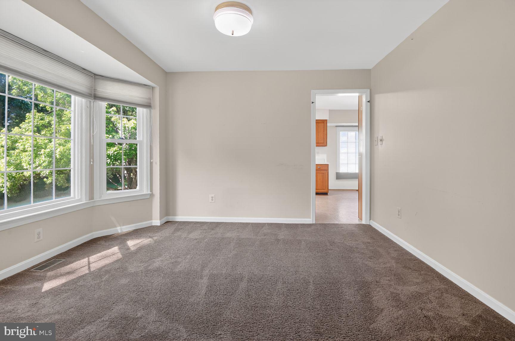 LIFESTYLE AT SULLY STATION - Residential
