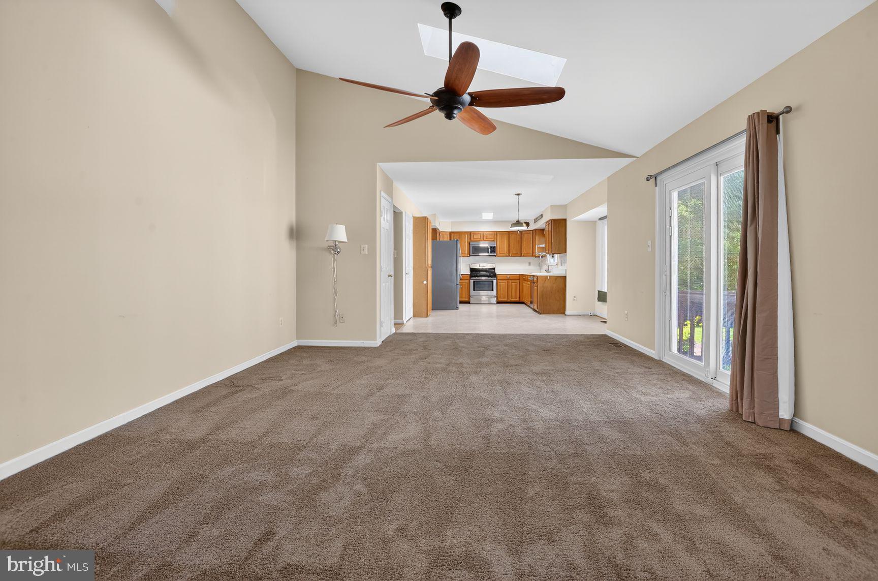 LIFESTYLE AT SULLY STATION - Residential