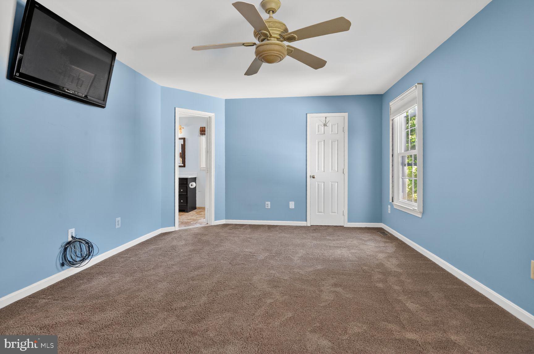 LIFESTYLE AT SULLY STATION - Residential