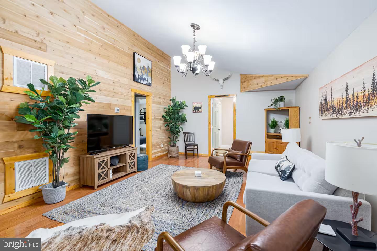 THE WOODS - Residential