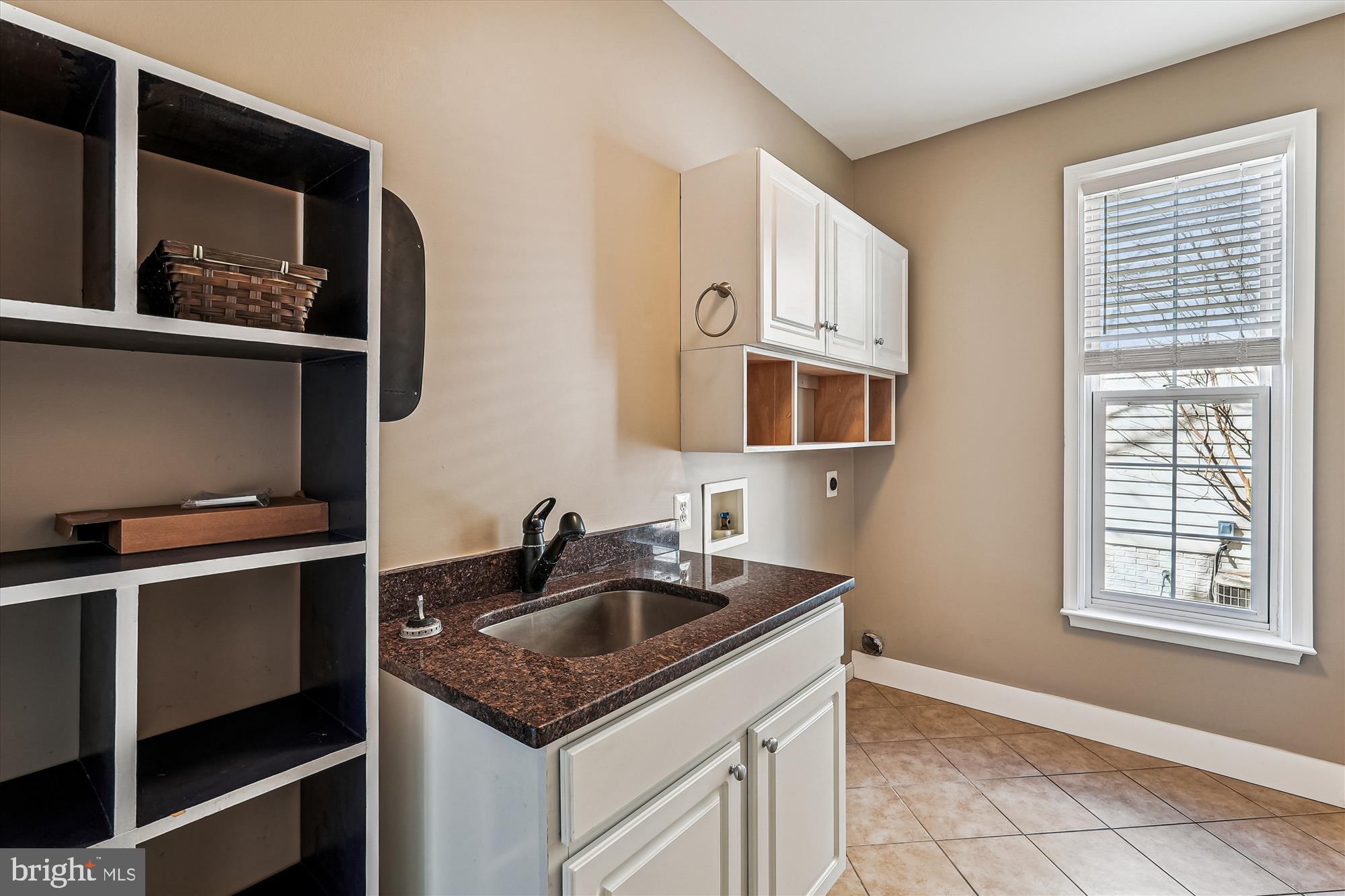 POTOMAC STATION - Residential Lease