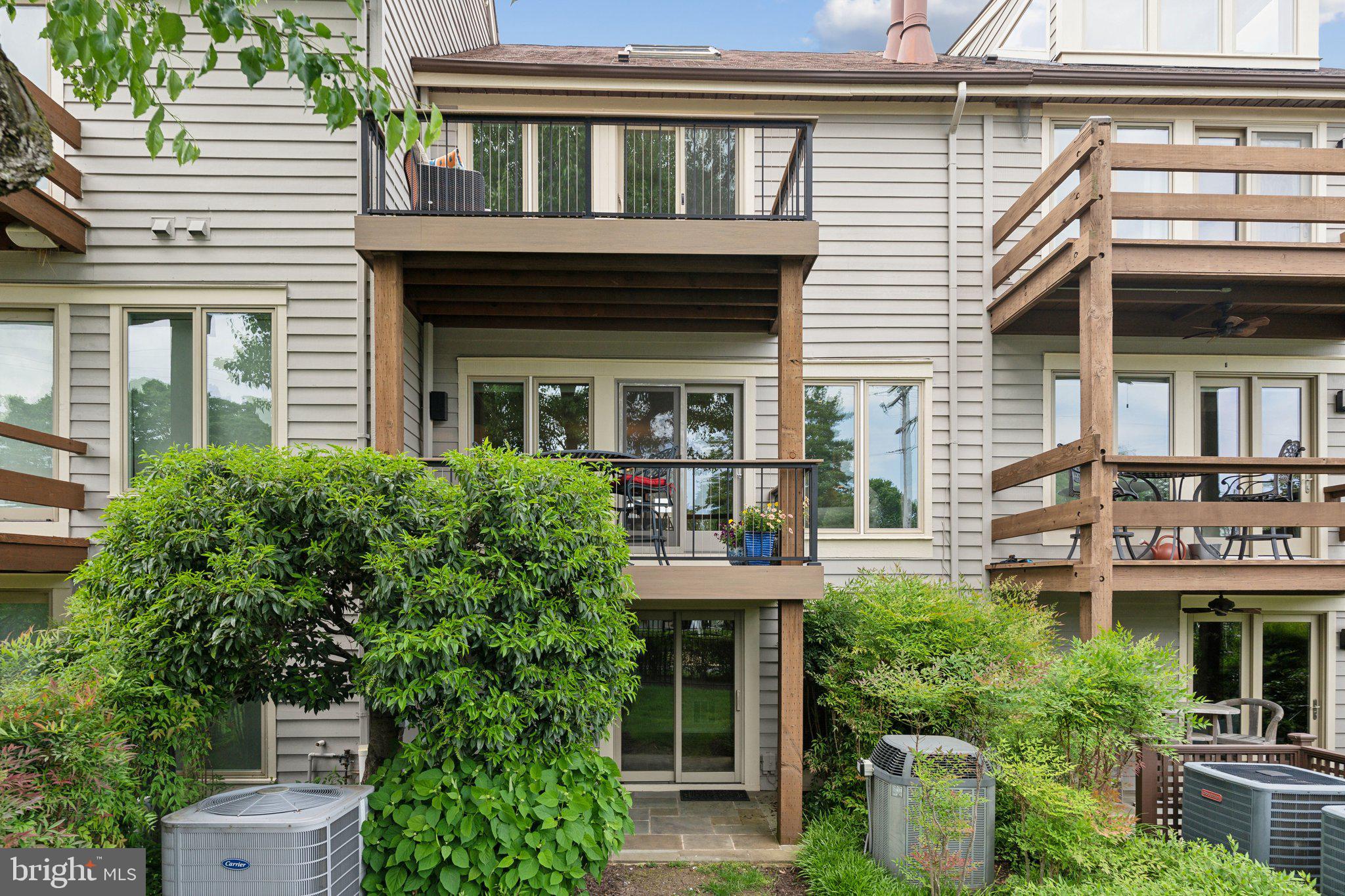 CHESAPEAKE LANDING - Residential