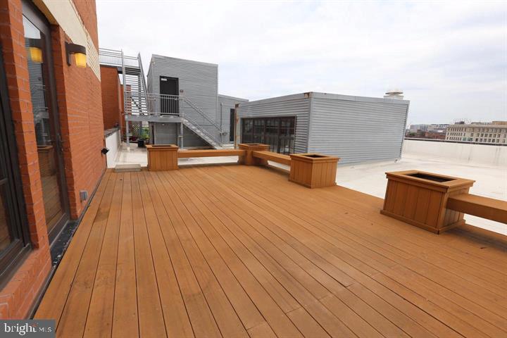 BRECO CONDOMINIUMS - Residential
