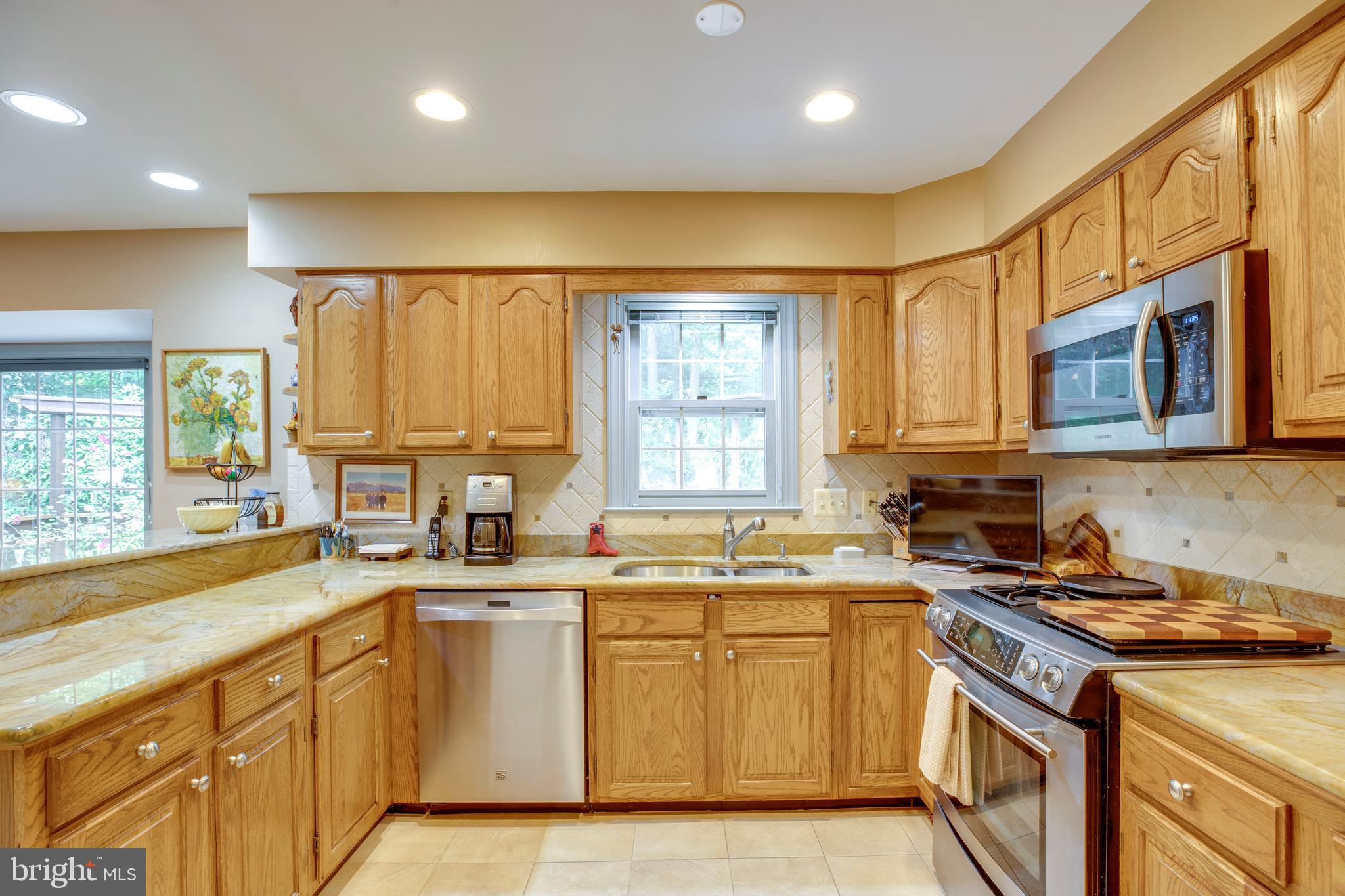 LINDSAY PARK - Residential