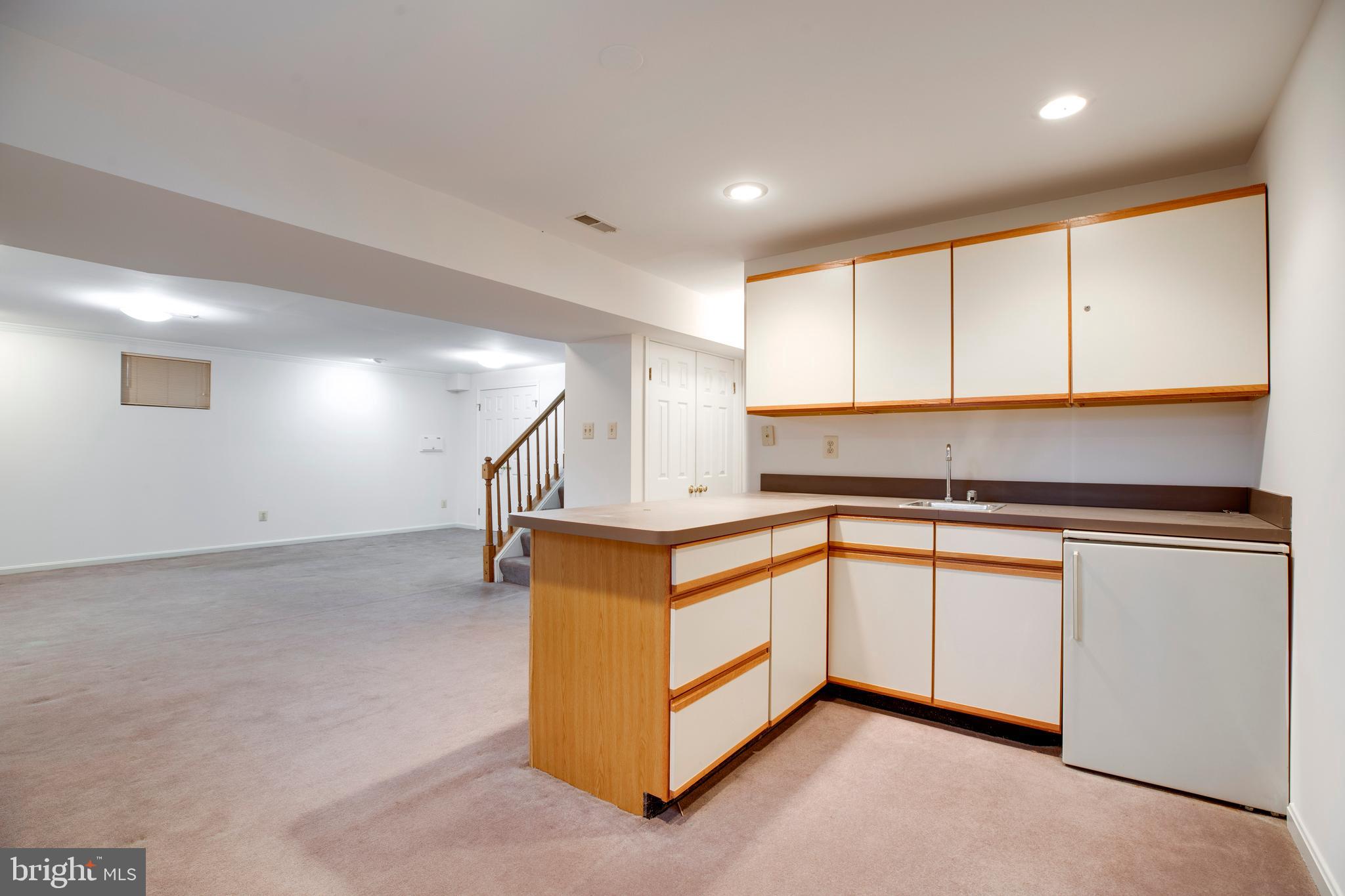 LINDSAY PARK - Residential