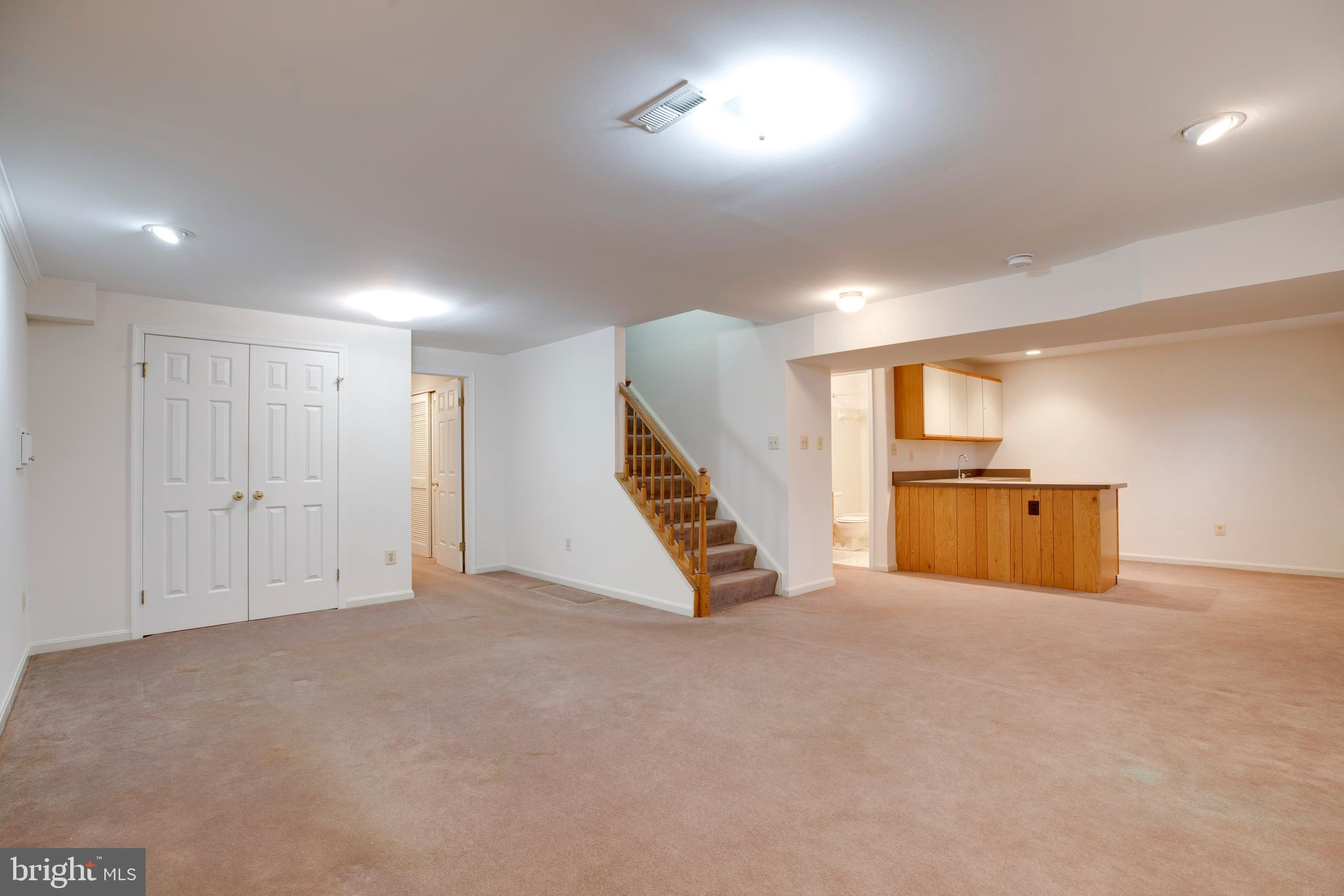 LINDSAY PARK - Residential